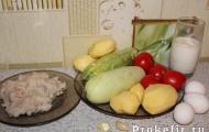 Cukinijų troškinys su malta mėsa orkaitėje Keptos bulvės su cukinijomis ir malta mėsa