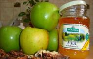 Запеченные яблоки с медом и корицей
